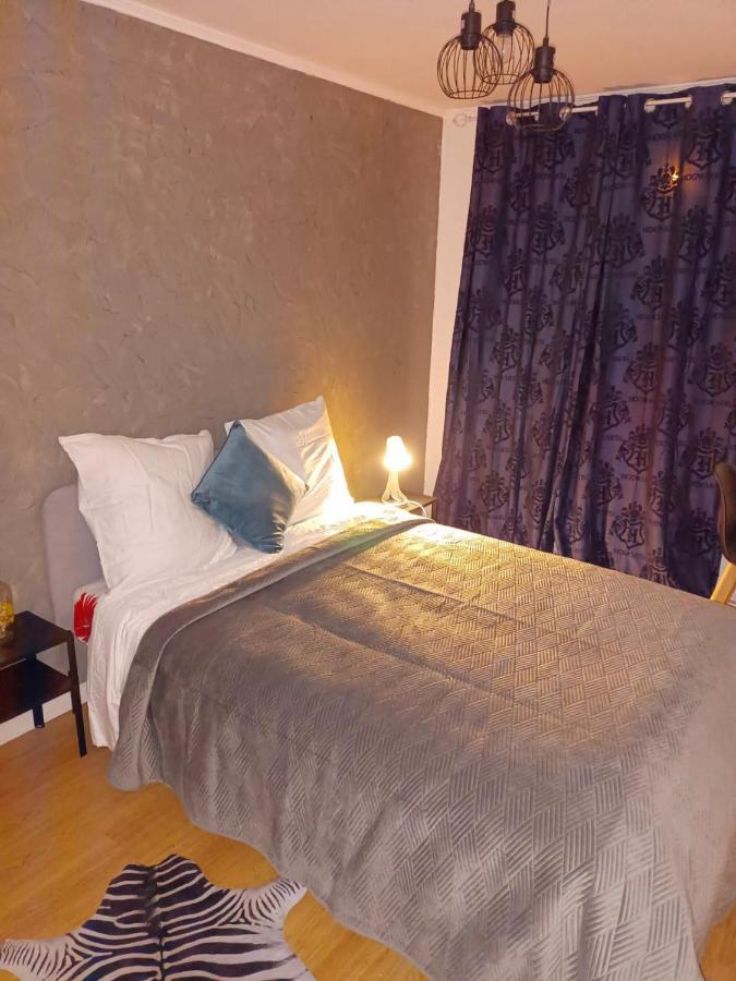 Apartamento Chambre Moon Ray Proche Paris Stains Exterior foto