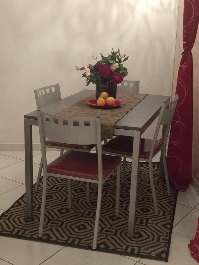Apartamento Chambre Moon Ray Proche Paris Stains Exterior foto